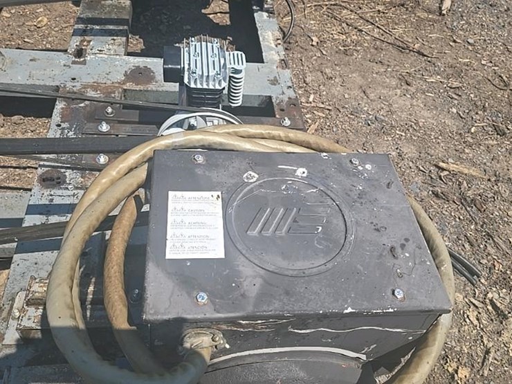 #146-•-iveco-power-unit-with-air-compressor-and-generator-image-31