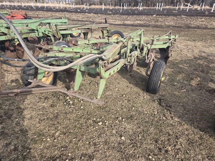 john-deere-5-image-1