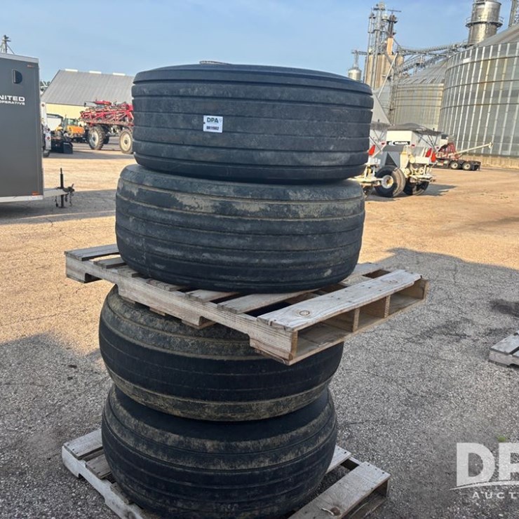 Implement Tires (DR11902)