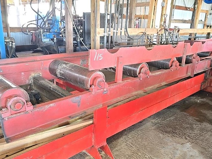 #115-•-roll-case-with-conveyor-and-side-transfer-deck-image-4