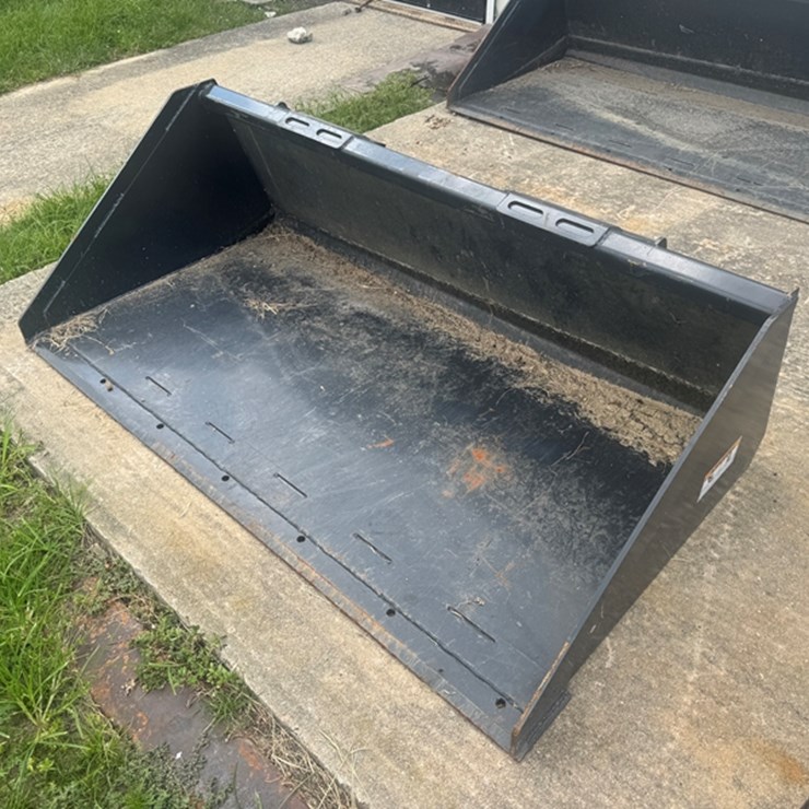 66" WOLVERINE SKID STEER FRONT BUCKET