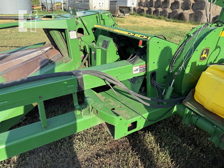 john-deere-3975-image-32