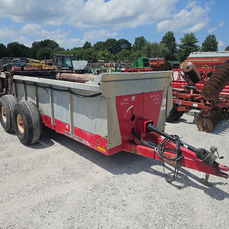 MASSEY-FERGUSON 3743