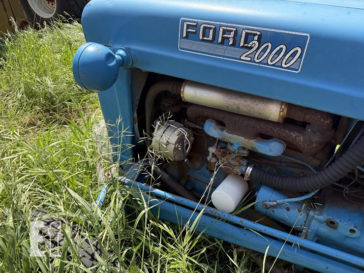 ford-2000-image-14