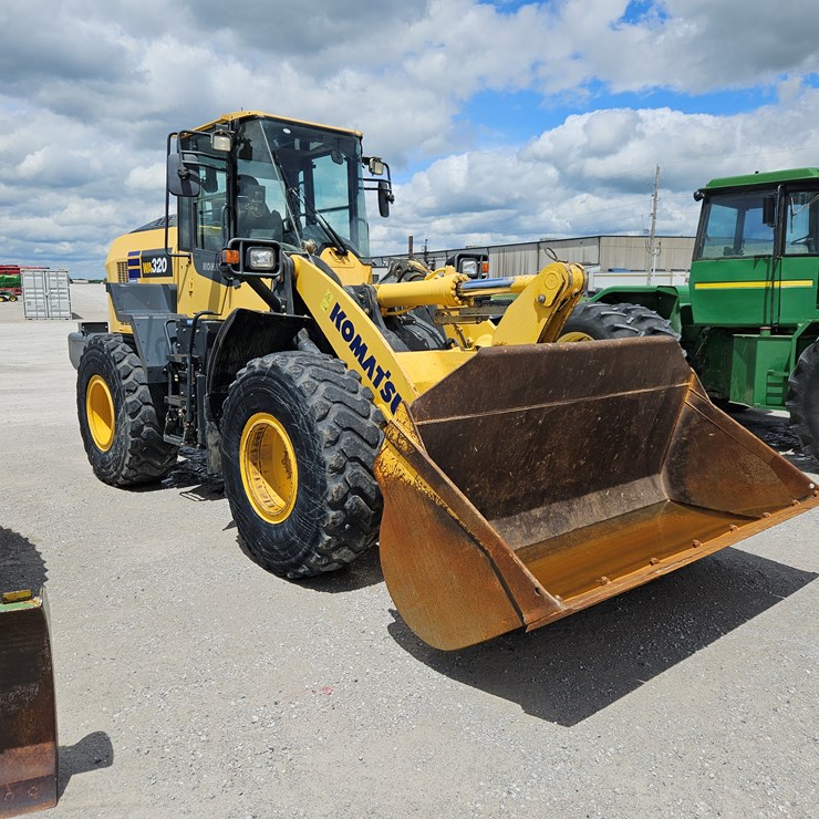 2018 KOMATSU WA320