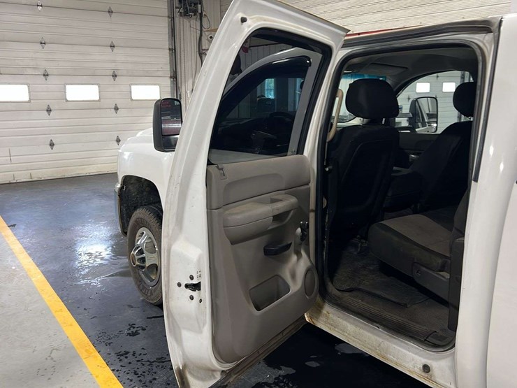 2008-chevrolet-silverado-3500hd-image-12