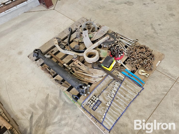 pallet-of-misc.-tools,-parts,-&-fasteners-image-2