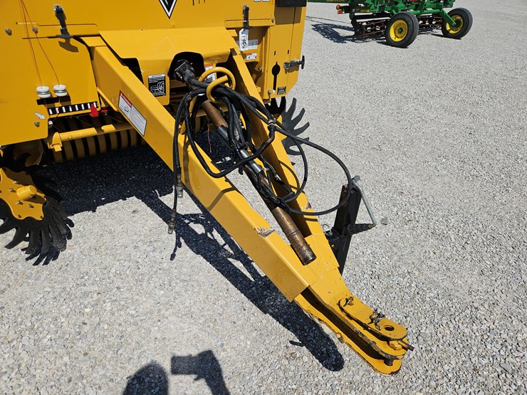 2012-vermeer-504n-image-2