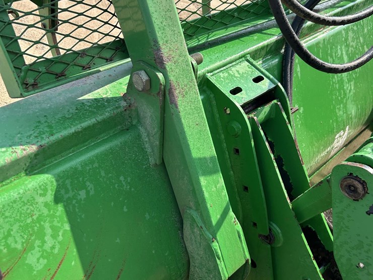 2005-john-deere-7520-image-7