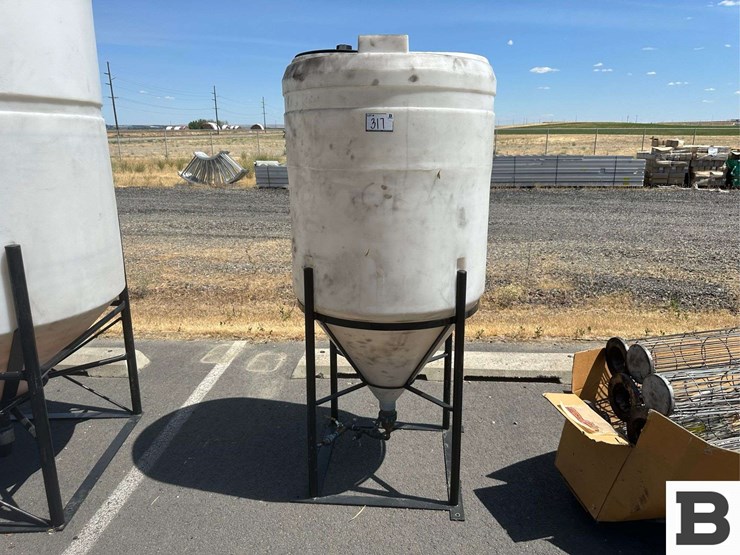 ace-roto-mold-115-gallon-vertical-tank-image-3