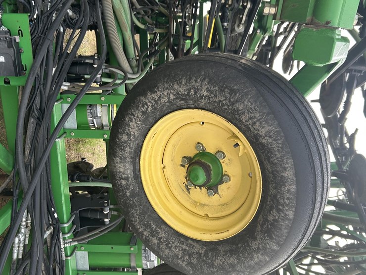 2009-john-deere-1870-image-23