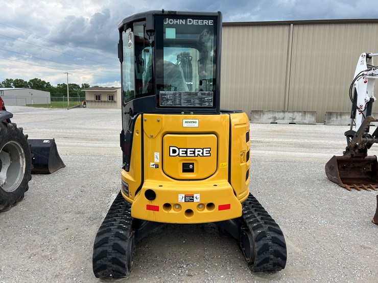 2020-deere-35g-image-17