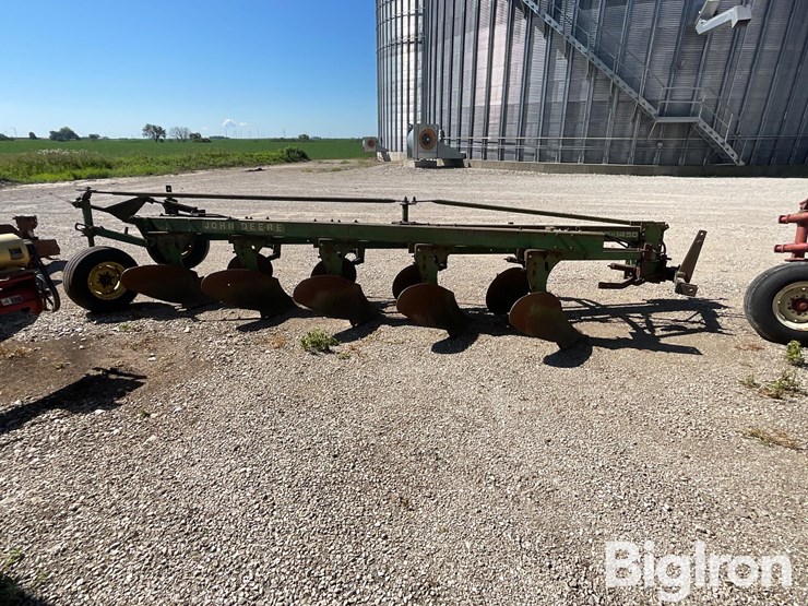 john-deere-1350-1450-image-2