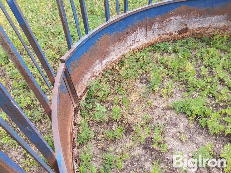 bale-feeder-image-11