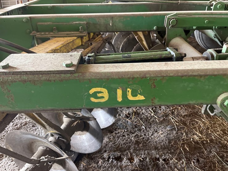 john-deere-310-image-5