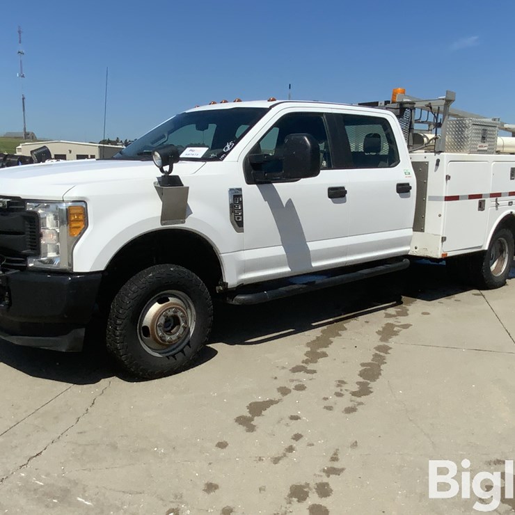2017 FORD F350 XL