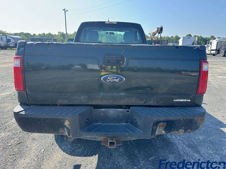 2014-ford-f250-xl-image-5