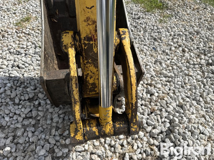 komatsu-pc35mr-3-image-14