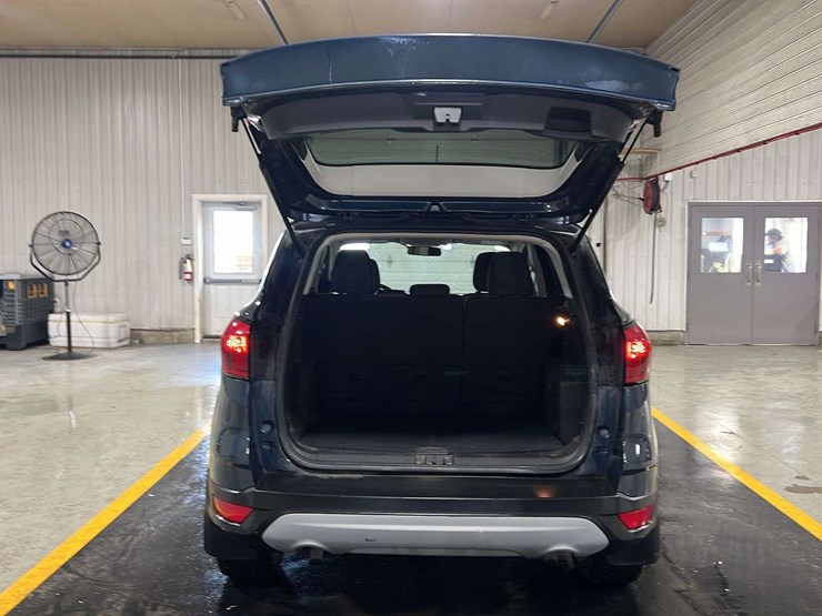 2019-ford-escape-image-14