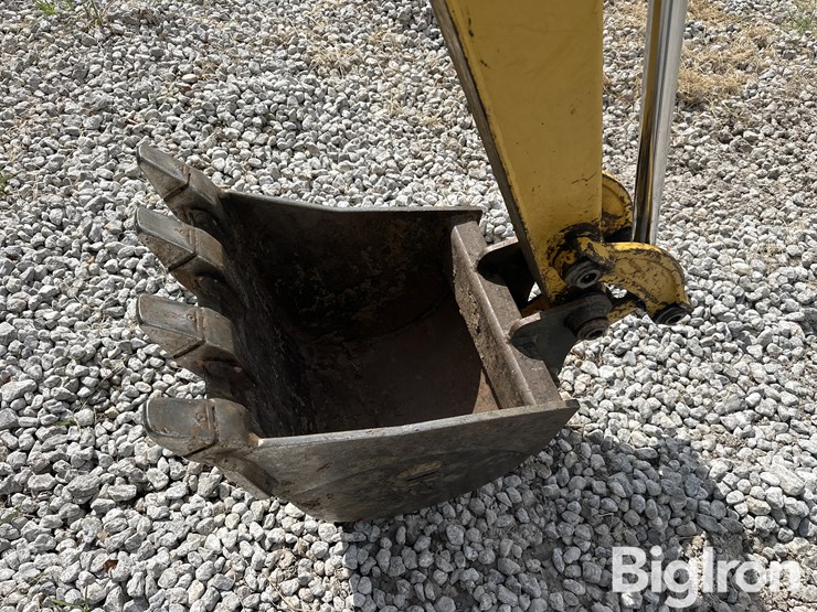 komatsu-pc35mr-3-image-11