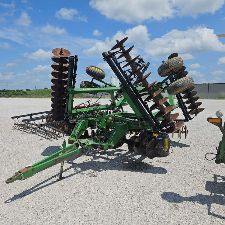 JOHN DEERE 630