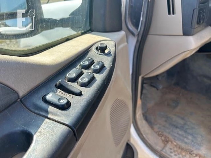 2006-ford-f350-sd-lariat-image-13