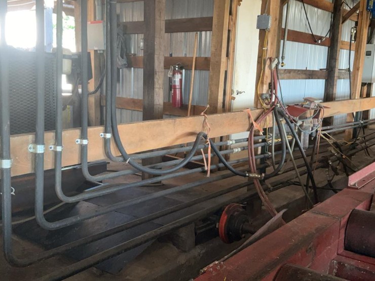 #122-•-hydraulic-lines,-pumps-and-tank-image-33