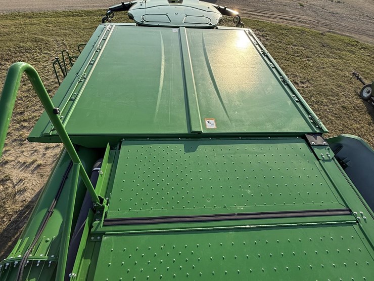 2021-john-deere-s780-image-57