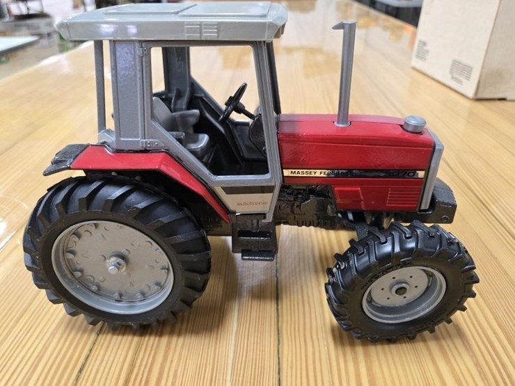 massey-ferguson-3070-image-1