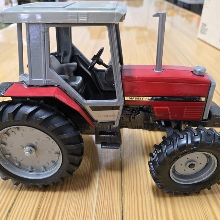 MASSEY-FERGUSON 3070