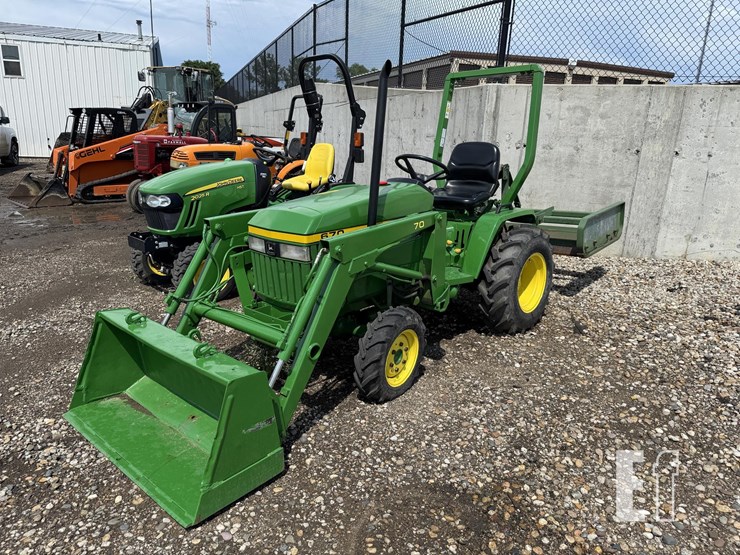 1990-john-deere-670-image-3
