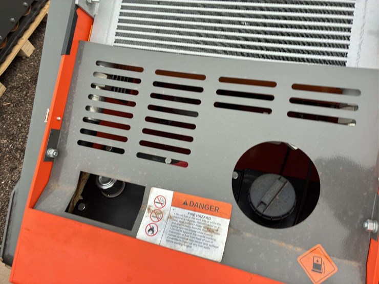 mini-2024-hrc600-skid-steer-image-7