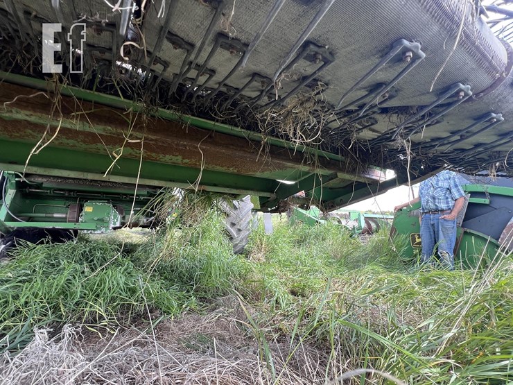 john-deere-212-image-7