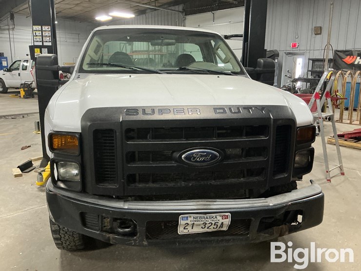 2009-ford-f250-xl-image-2