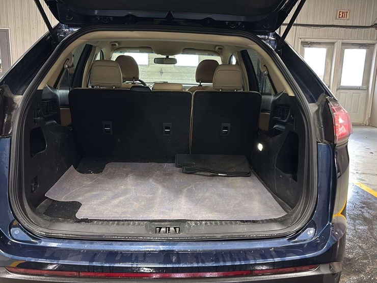 2017-ford-edge-image-15