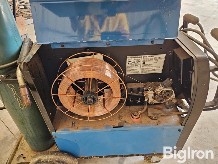 miller-millermatic-212-autoset-mig-welder-image-13