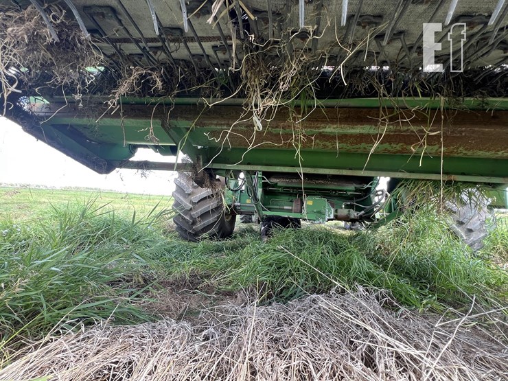 john-deere-212-image-6