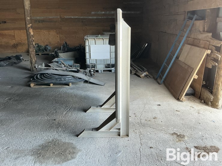protech-aluminum-headache-rack-image-4