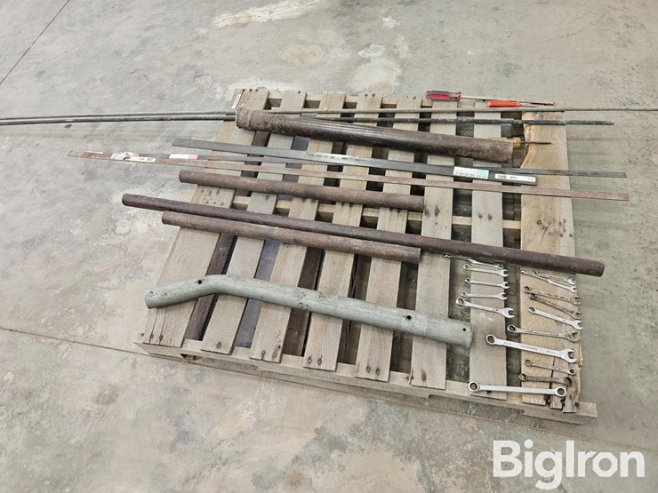 pallet-of-misc.-tools,-parts,-&-fasteners-image-5