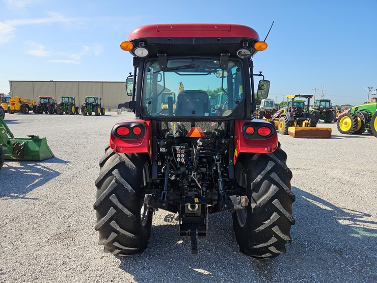 case-ih-farmall-115a-image-15