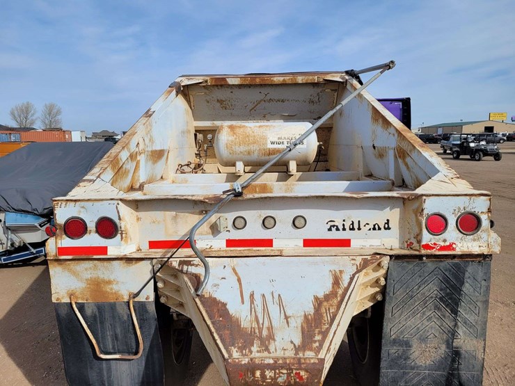 2000-midland-mg40clam-belly-dump-trailer-image-8