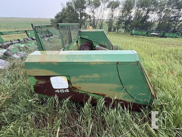 john-deere-454-image-3