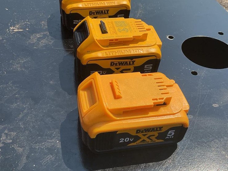 #108-•-dewalt-20v-batteries-image-1