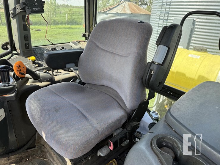 2006-new-holland-tm155-image-28