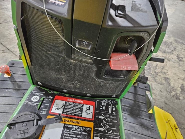 john-deere-425-image-30