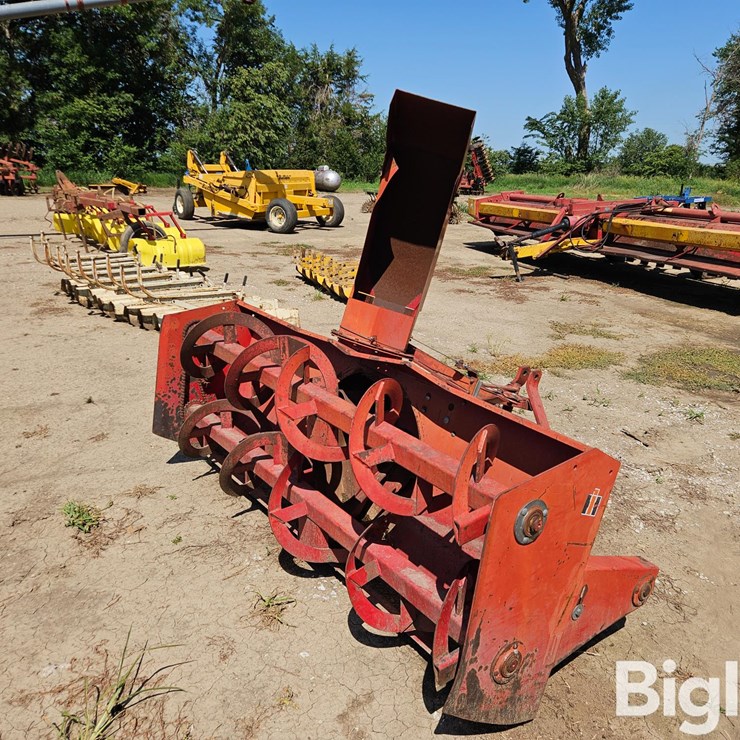 International 80 3 Pt. Snow Blower Attachment