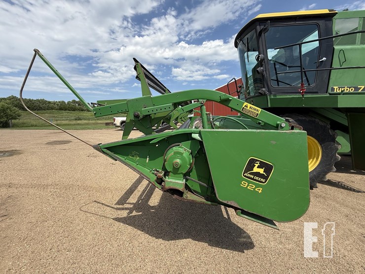 john-deere-924-image-2