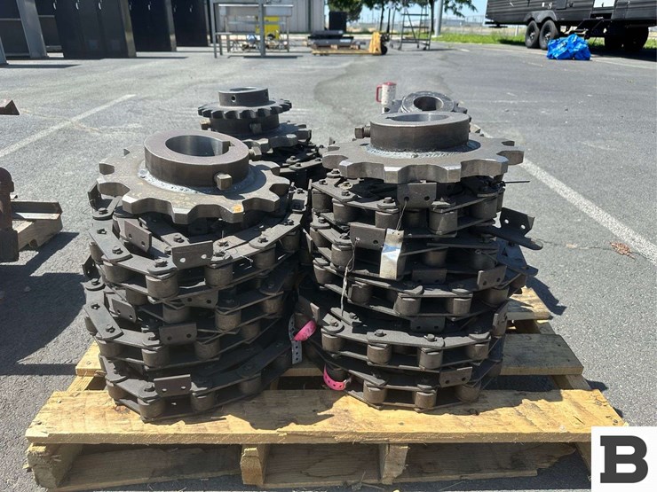 roller-chain-and-(4)-drive-sprockets-image-3