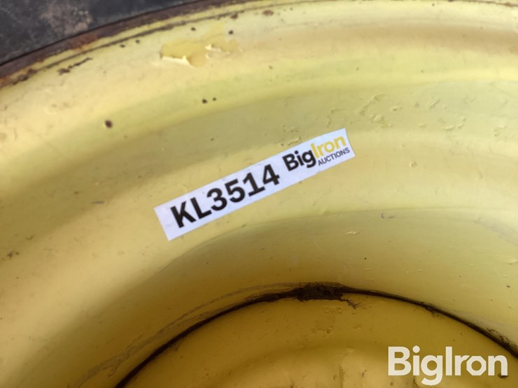 john-deere-11-image-15