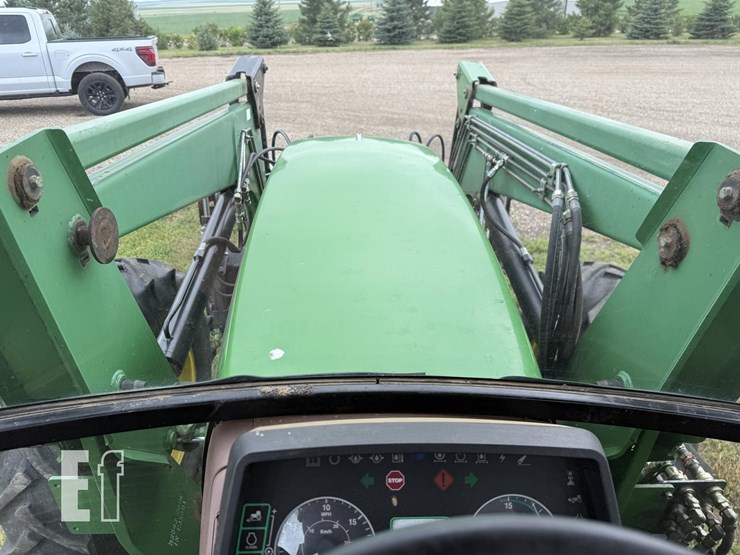 john-deere-7400-image-25